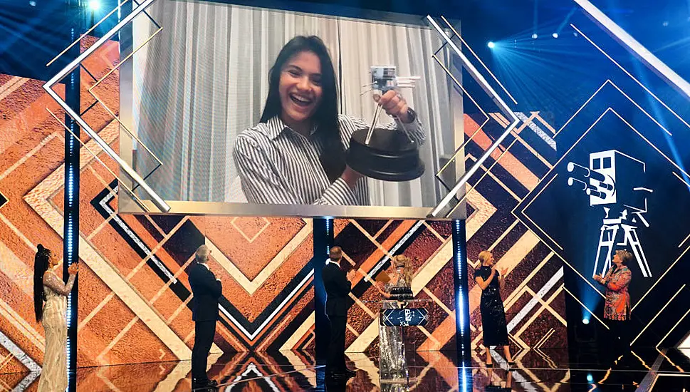 Us Open Champion Emma Raducanu Crowned Bbc Sports Personality Of The Year