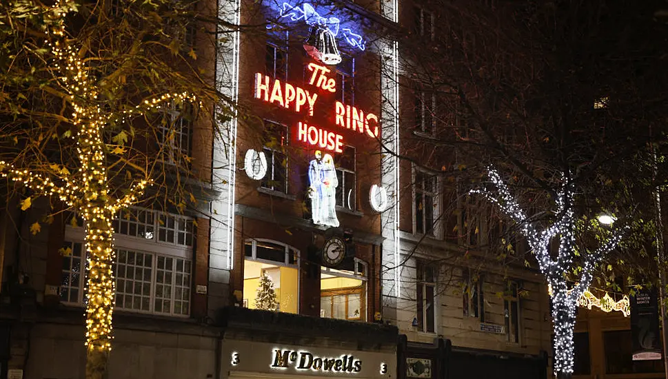 Ireland’s First Ever Animated Neon Sign Restored To Its Former Glory