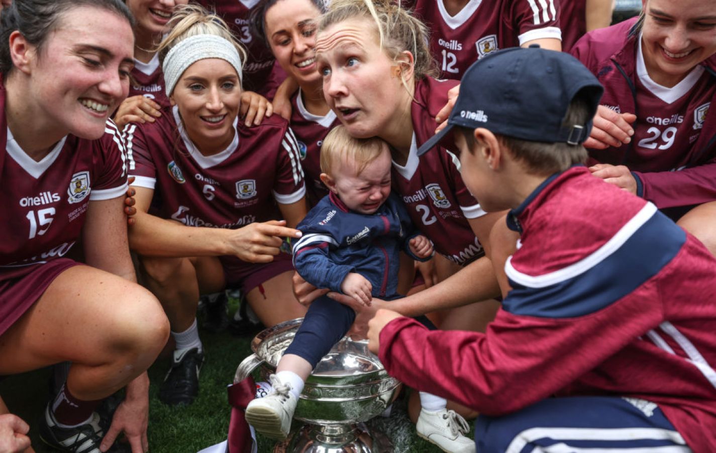 Galway’s Shauna Healy With Her God-Daughter Ellen Burke Celebrating After The All-Ireland Senior Camogie Championship Final.
©Inpho/James Crombie