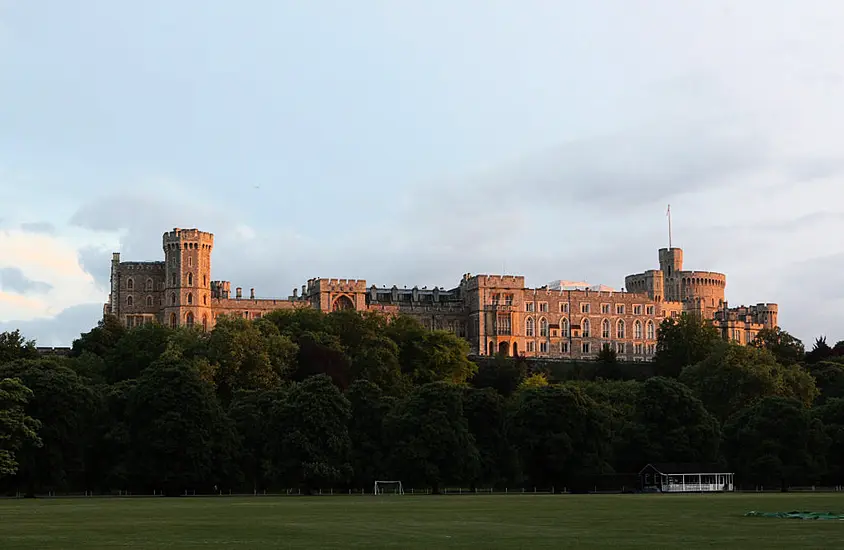 Armed Intruder Breaches Uk Queen’s Security At Windsor Castle