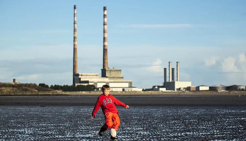 ‘Unseasonably Warm’ Weather For New Year As Tropical Airmass Moves Over Ireland