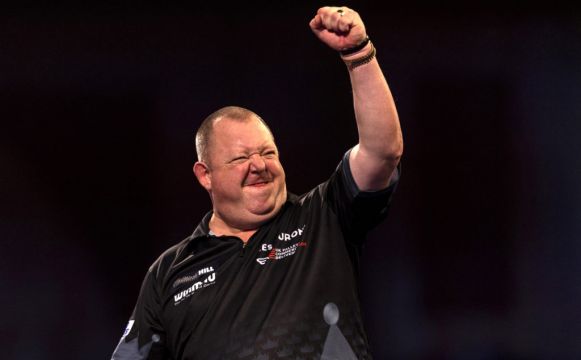 Mervyn King Ends Long Wait For World Darts Championship Quarter-Final Return