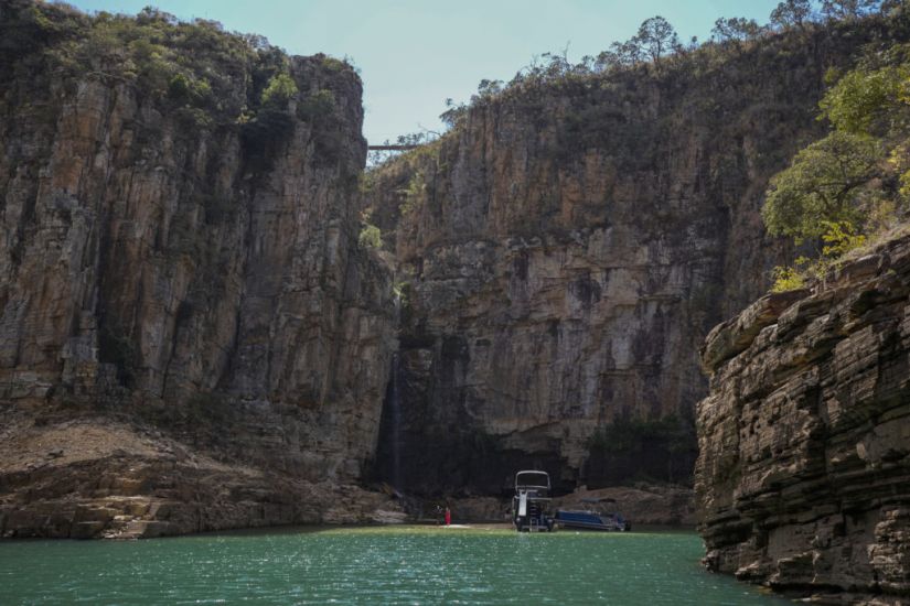 Six Dead After Wall Of Rock Falls On Boaters On Brazilian Lake