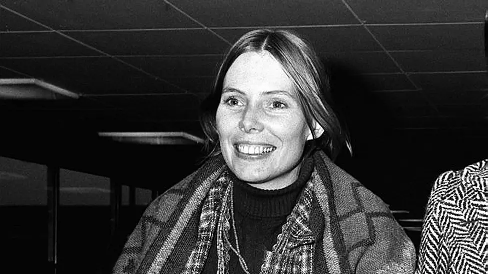 Joni Mitchell To Remove Music From Spotify ‘In Solidarity’ With Neil Young