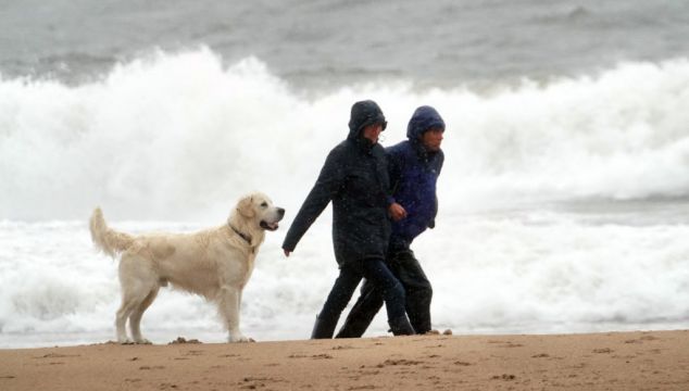 Met Éireann Warns Of Winds As Storm Corrie Passes To North Of Ireland