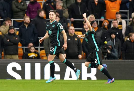 Kenny Mclean Header Enough As Norwich Edge Wolves To Reach Fa Cup Fifth Round