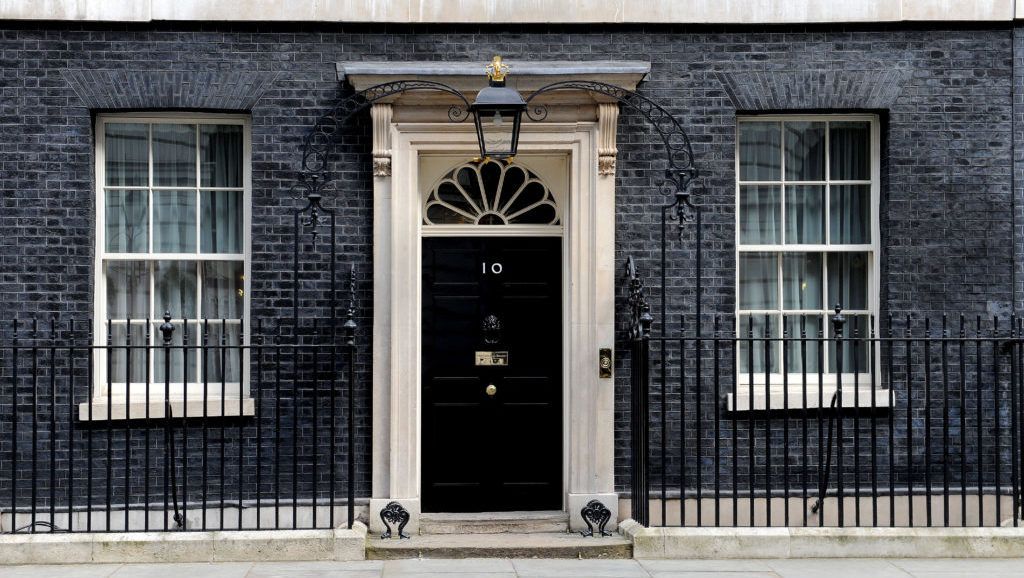 Police in England to begin contacting Downing Street lockdown partygoers