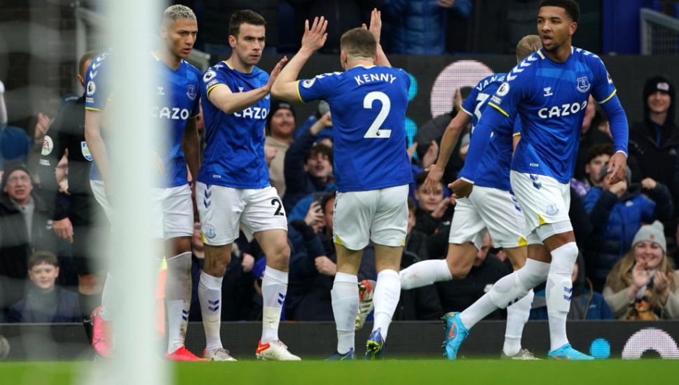 Everton Move Clear Of Drop Zone While Southampton Deny Manchester United