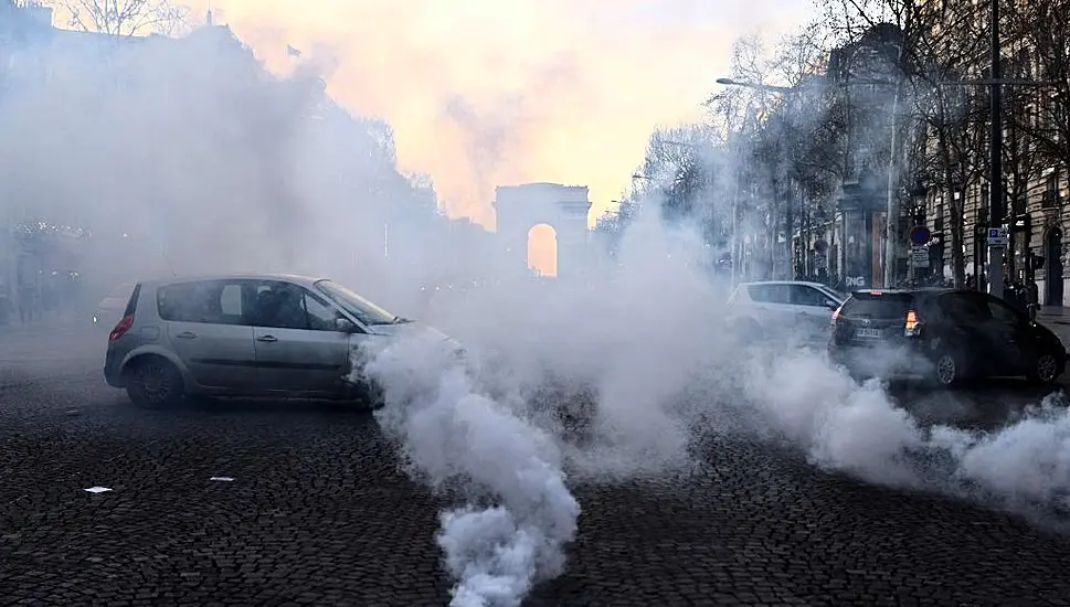 French Covid-19 Protest Convoy Defies Paris Stay-Away Order