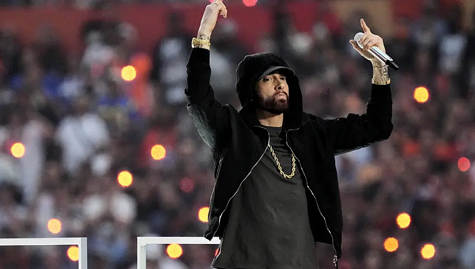 Eminem Takes Knee In Apparent Nod To Colin Kaepernick At Super Bowl Halftime