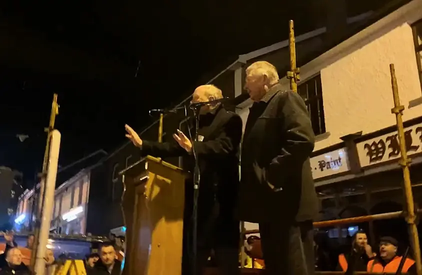 Sammy Wilson Booed At Rally Against Northern Ireland Protocol