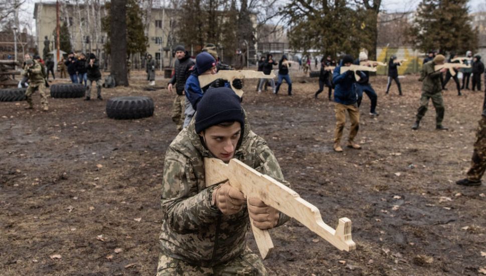 Multiple Loud Explosions Heard In Centre Of Rebel-Held City In Eastern Ukraine