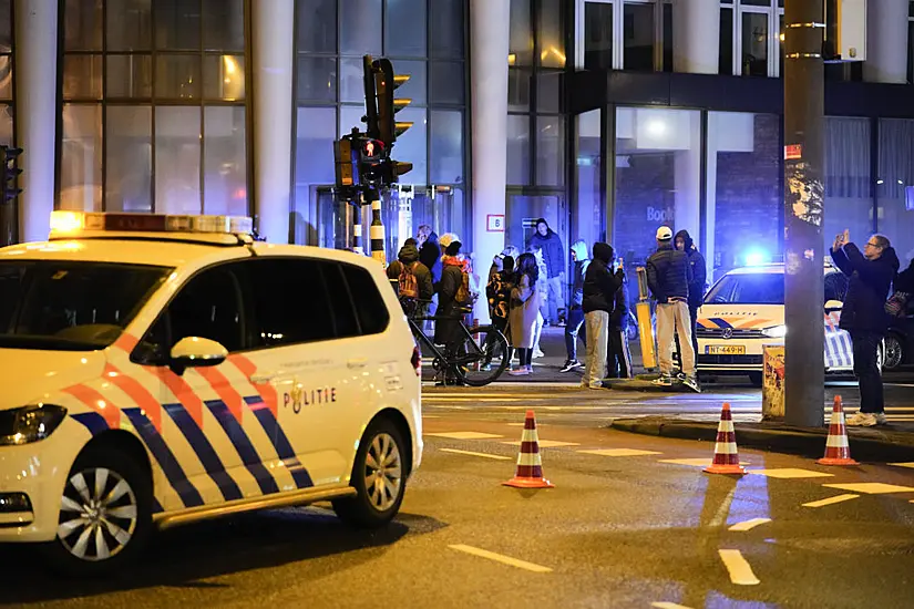 Stand-Off Ends At Amsterdam Apple Store With Hostage Safe