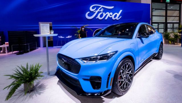 Ford To Run Its Electric Vehicle And Combustion Engine Businesses Separately