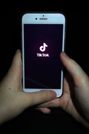 Tiktok Blocks New Videos In Russia To Avoid Media Crackdown