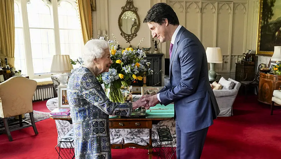 Queen Elizabeth Meets Canadian Pm For First In-Person Audience Since Catching Covid