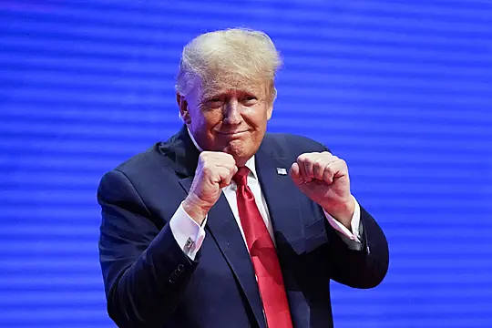 Trump Plane Makes Emergency Landing After Engine Failure