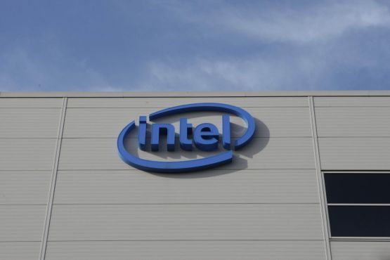 Us Asset Managers May Invest Billions To Fund Intel's Semiconductor Facility In Ireland