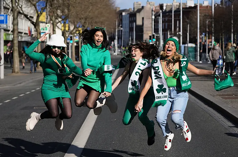 In Pictures: The World Goes Green As Celebrations Mark St Patrick’s Day