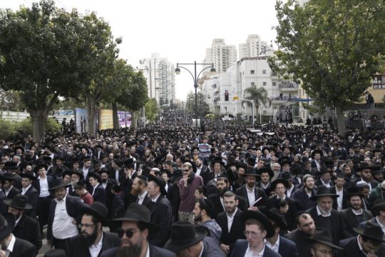 Hundreds Of Thousands Of Mourners Attend Mass Funeral Of Leading Rabbi
