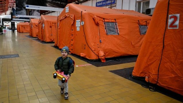 Ireland Welcomes 15,000 Ukraine Refugees With Accommodation Expected To Run Out