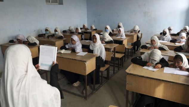 Taliban Orders Female High Schools To Remain Closed Despite Previous Assurances