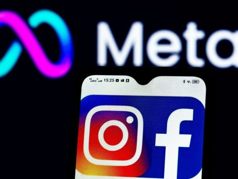 Russian Court Bans Facebook And Instagram On ‘Extremism’ Charges