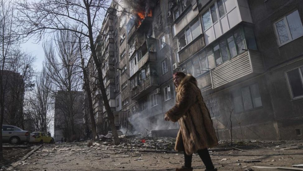 Refugees Fleeing Mariupol Tell Of Street Battles And Bodies Lying In The Street