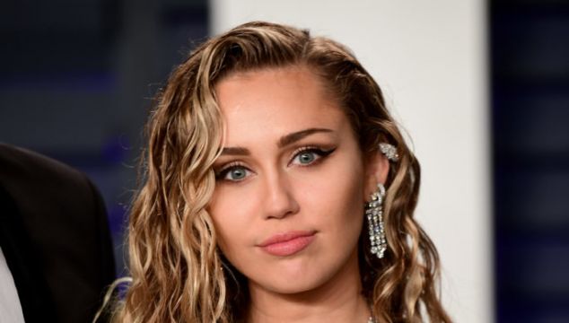 Miley Cyrus Says She Is Safe After Her Plane Was Hit By Lightning