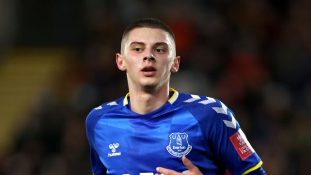 Seamus Coleman Says Everton Players Are Rallying Round Vitalii Mykolenko