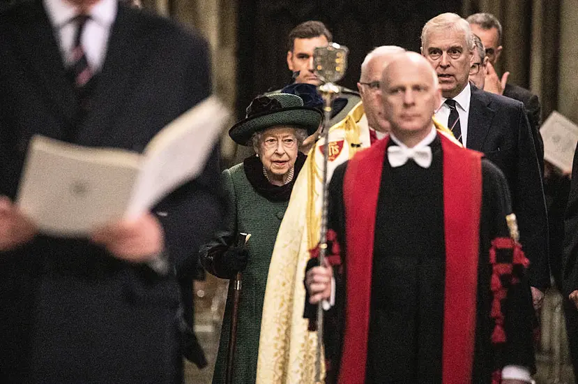 Britain's Queen Elizabeth Attends Philip Memorial Despite Mobility Issues