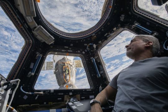 Us Astronaut Returns In Russian Capsule To End Record Space Mission