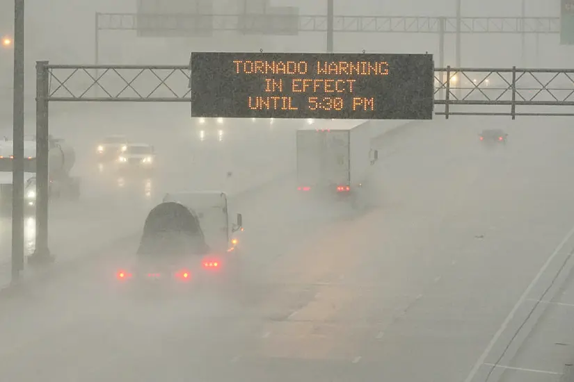 Severe Storms Pummel Us South After Seven Hurt By Arkansas Tornado