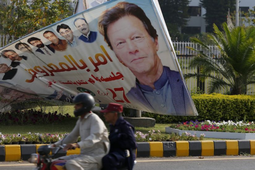 Pakistan In Political Turmoil As Prime Minister Dissolves Parliament