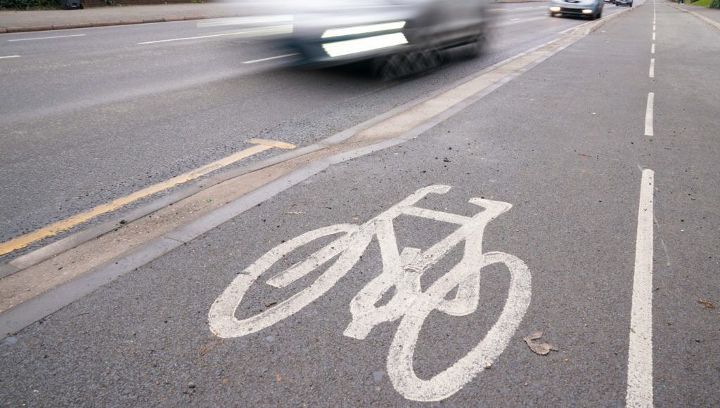 Cyclist who says he was knocked off bike in Dublin sues Bus Éireann