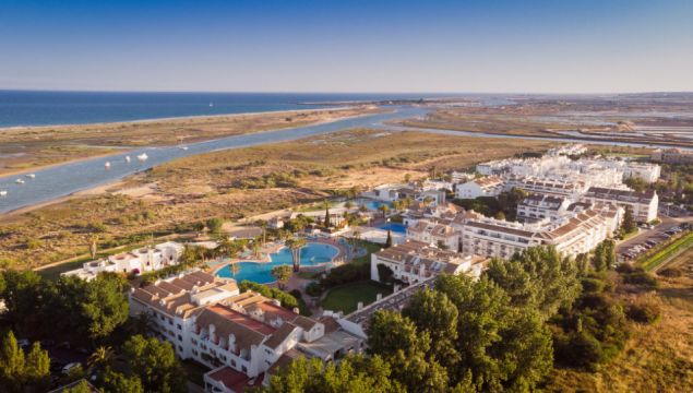 48 Hours In Portugal's Algarve At The Golden Club Cabanas