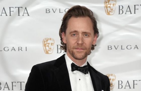 Tom Hiddleston Treks Across Antarctica On Foot In New Apple Tv Series