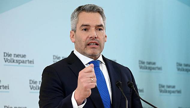 Battle Looms In Ukraine's East, As Austrian Leader To Meet With Putin