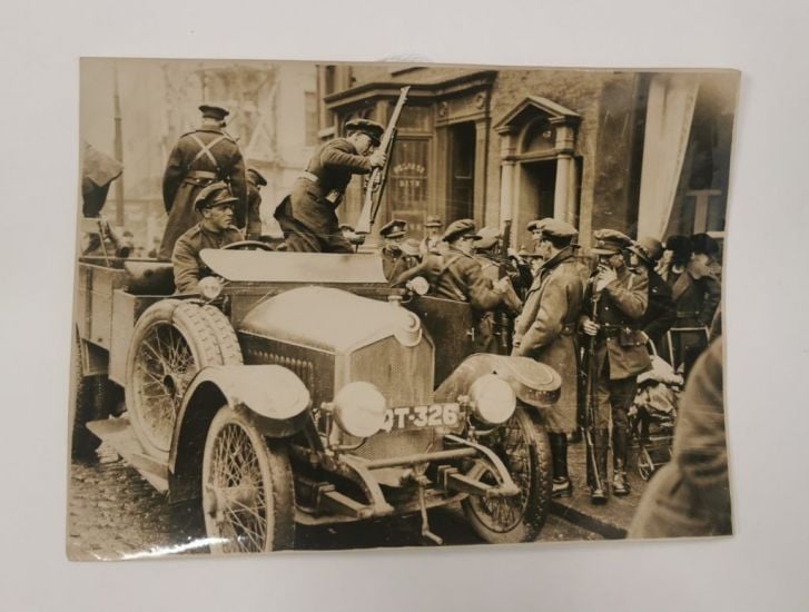 Historic Irish Civil War Photograph Expected To Sell For €800