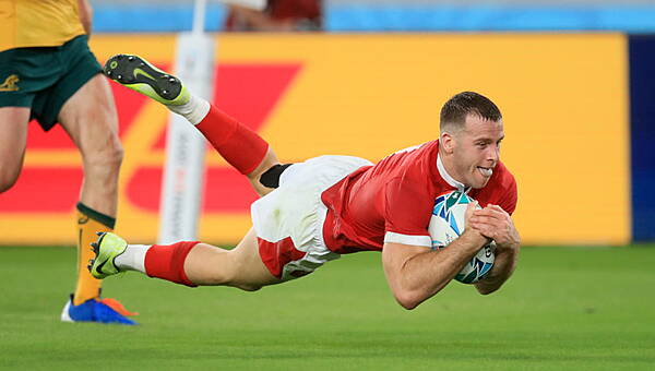 Waterford News and Star — Wales international Gareth Davies signs new deal with Scarlets - Vimarsana News