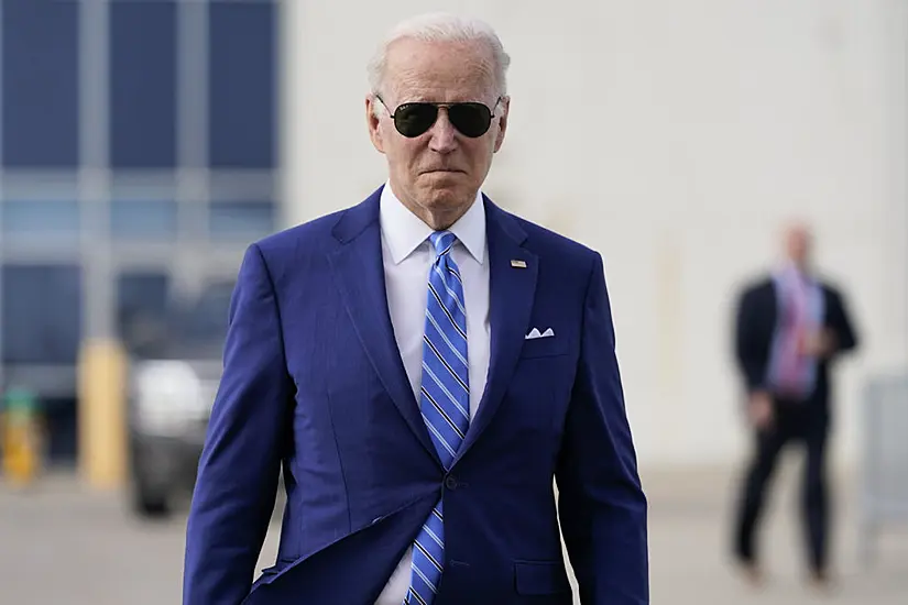 Biden Agrees To Send Artillery And Helicopters To Ukraine After Zelensky Call