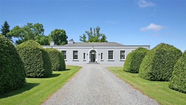 House With Half A Mile Of Private Lough Derg Shoreline Is The Ultimate Country Hideaway