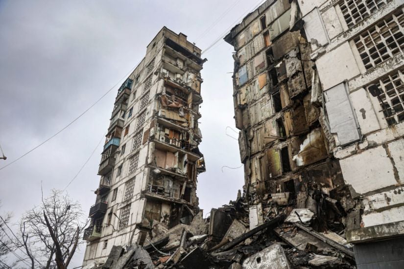 Ukrainians Defy Deadline To Surrender In Mariupol Or Die