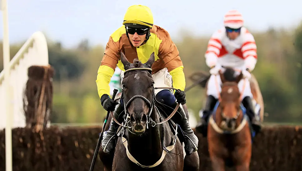 Galopin Des Champs Cruises To Grade One Gold At Fairyhouse