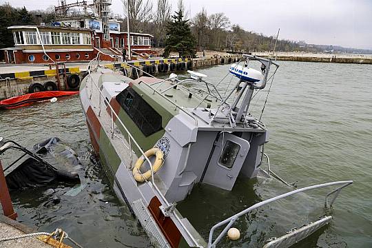 Relentless Attacks Pound Last Defenders Holed Up In Mariupol