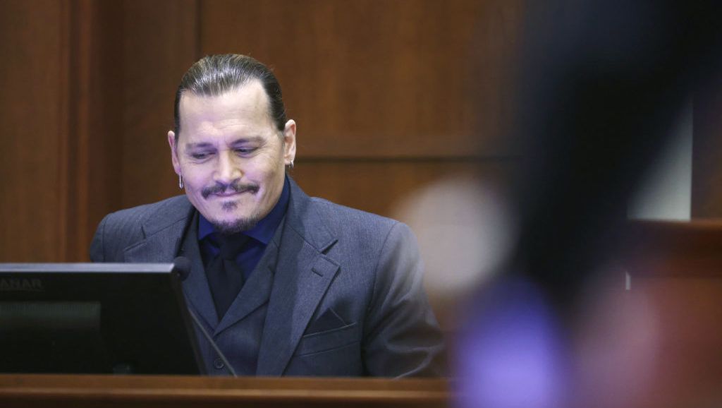Johnny Depp: ‘I am a southern gentleman’ as violent text messages shown in court