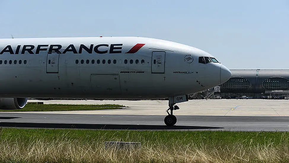 Air France Pilots Pulled Controls In Opposite Directions During Landing Scare