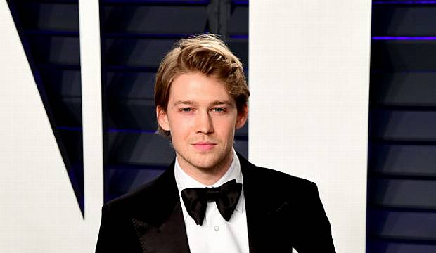 Joe Alwyn Refusing To Feed ‘Intrusion’ Into Relationship With Taylor Swift