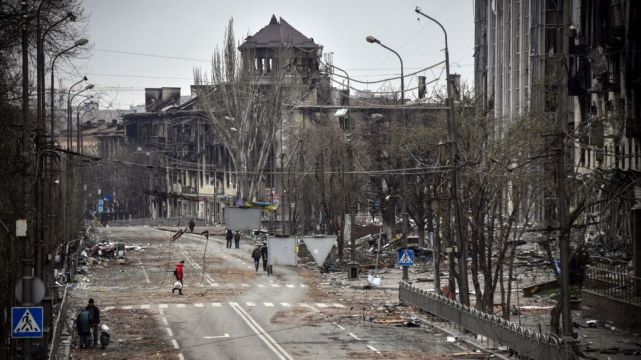 Around 100 Civilians Evacuated From Ruined Azovstal Steelworks In Mariupol
