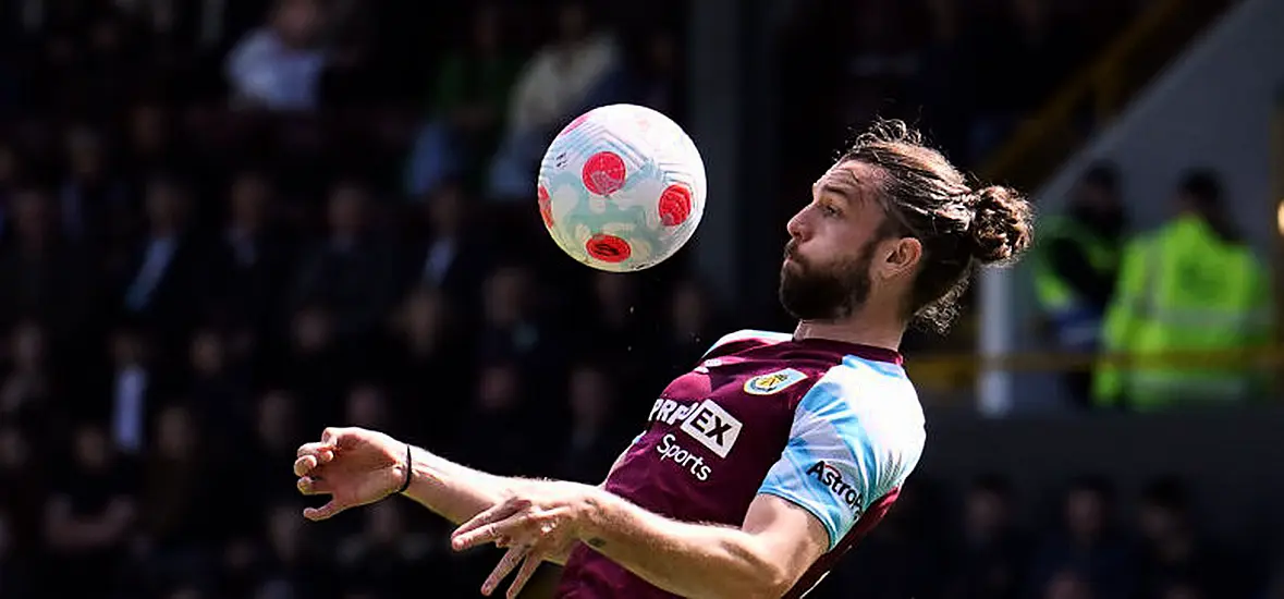 Jay Rodriguez Signs New Two-Year Deal With Burnley